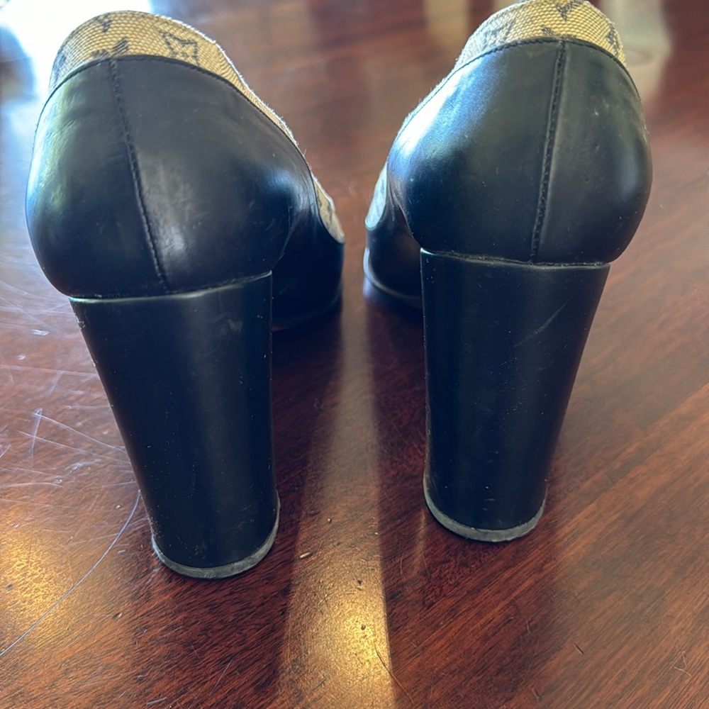Louis Vuitton pumps - Picture 4 of 7